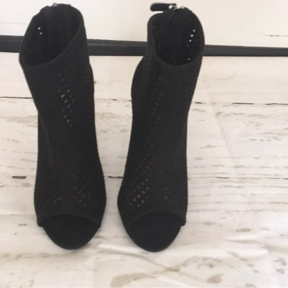 Chinese Laundry Black Peep Toe Booties Heels Size 6